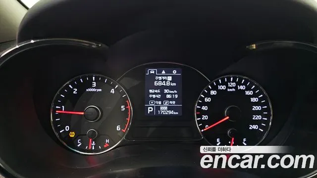 Kia K3 2015 thumb 8