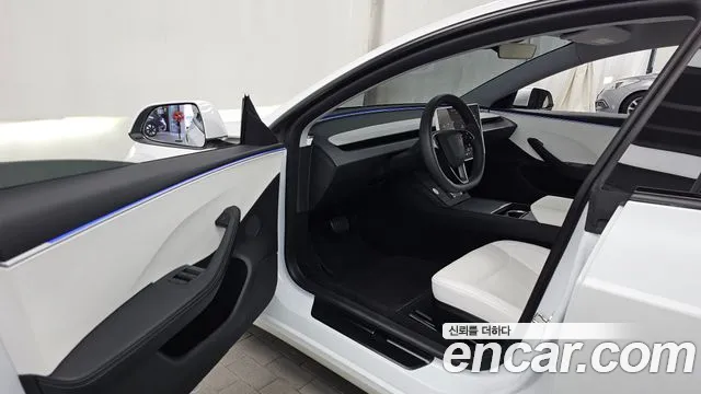Tesla Model 3 2024 thumb 10