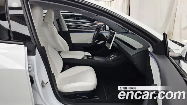 Tesla Model 3 2024 thumb 11