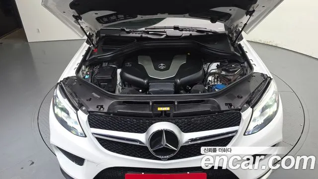 Mercedes-Benz GLE 2017 thumb 6