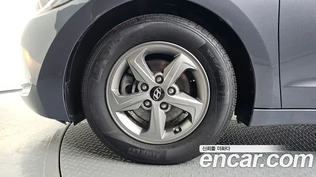 Hyundai Avante 2017 thumb 5