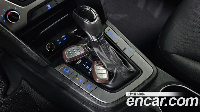 Hyundai Avante 2017 thumb 9