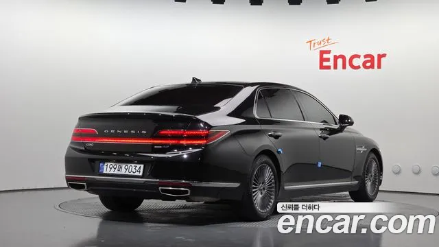 Genesis G90 2019 thumb 2