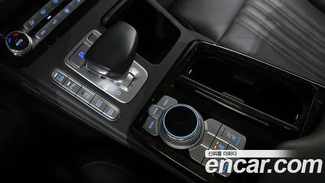Genesis G90 2019 thumb 9