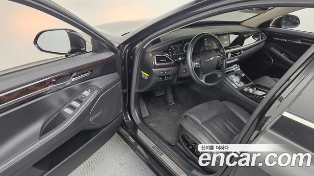Genesis G90 2019 thumb 10
