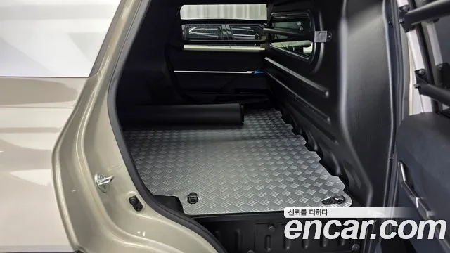 KG_Mobility_Ssangyong Torres 2025 thumb 12