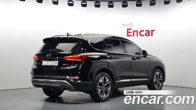 Hyundai Santa Fe 2018 thumb 2