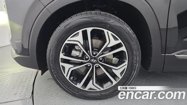 Hyundai Santa Fe 2018 thumb 5