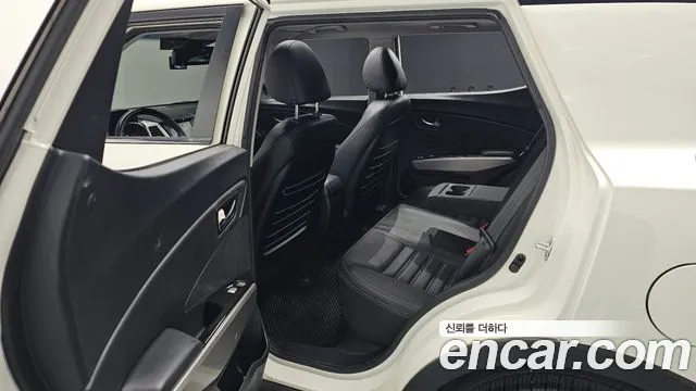 KG_Mobility_Ssangyong TIBOLI 2015 thumb 11
