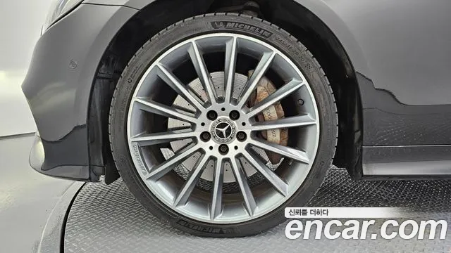 Mercedes-Benz E-Класс 2017 thumb 5