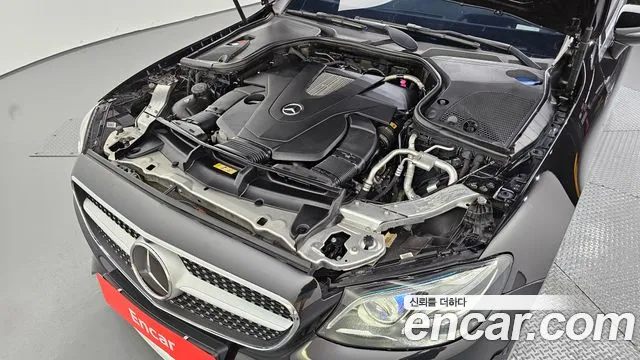 Mercedes-Benz E-Класс 2017 thumb 6