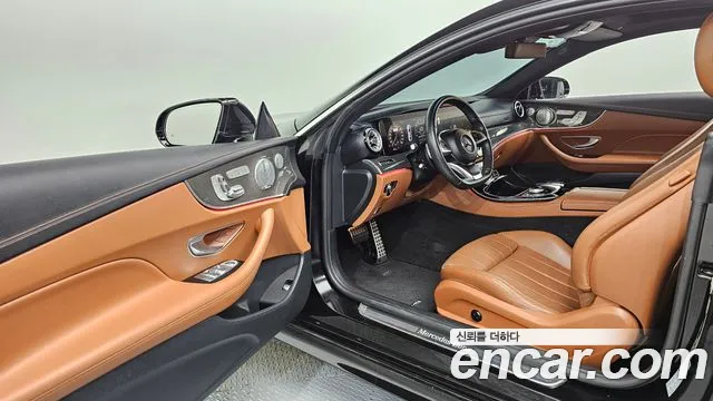Mercedes-Benz E-Класс 2017 thumb 10
