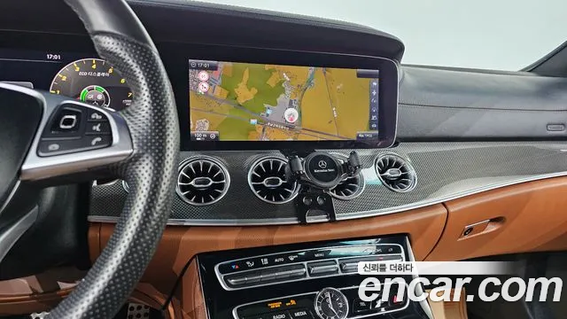 Mercedes-Benz E-Класс 2017 thumb 12