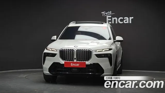 BMW X7 2023 thumb 3