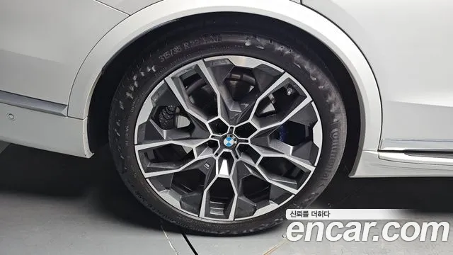 BMW X7 2023 thumb 5
