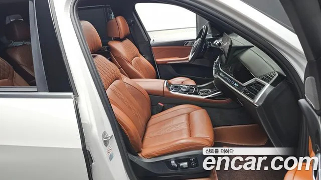 BMW X7 2023 thumb 10