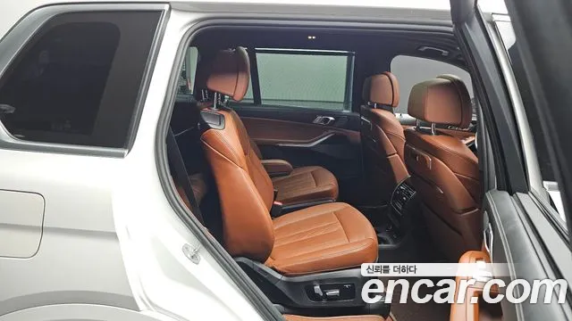 BMW X7 2023 thumb 11