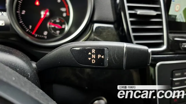 Mercedes-Benz GLE 2016 thumb 9
