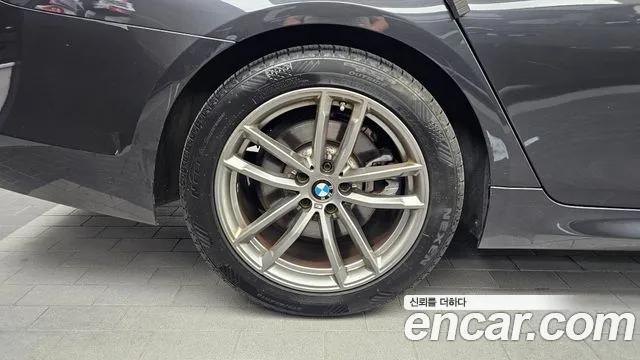 BMW 5-Series 2019 thumb 5