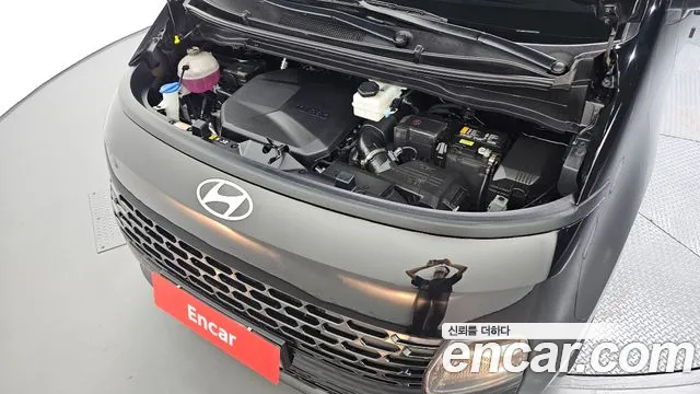 Hyundai Staria 2024 thumb 6