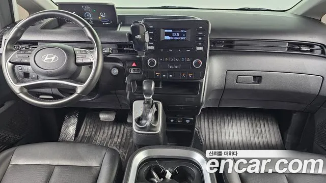 Hyundai Staria 2024 thumb 7