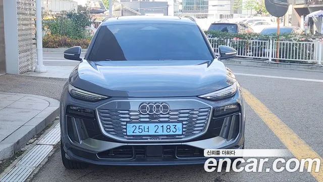 Audi Q6 e-tron 2026 thumb 2