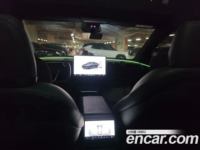 Tesla Model Y 2026 thumb 3