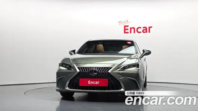 Lexus ES 2023 thumb 3