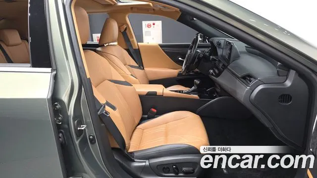 Lexus ES 2023 thumb 11