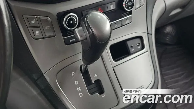 Hyundai Starex 2018 thumb 9