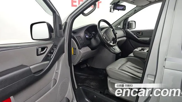 Hyundai Starex 2018 thumb 10
