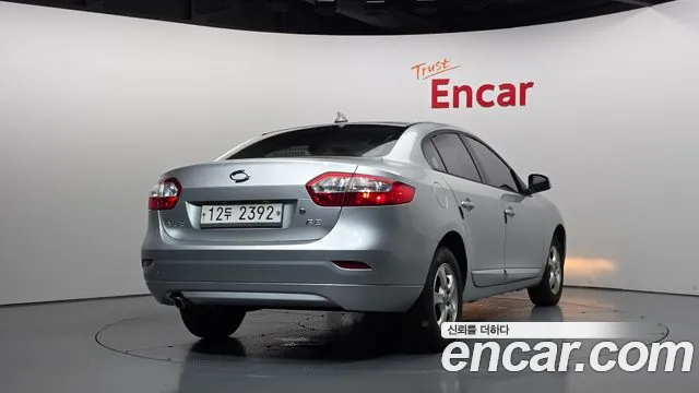 Renault-KoreaSamsung Fluence 2011 thumb 2