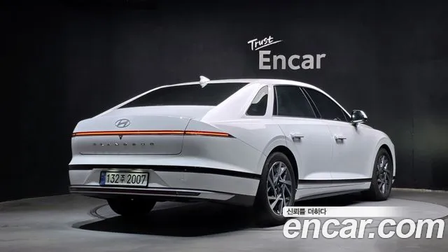 Hyundai Grandeur 2023 thumb 2