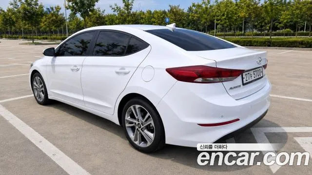 Hyundai Avante 2017 thumb 3