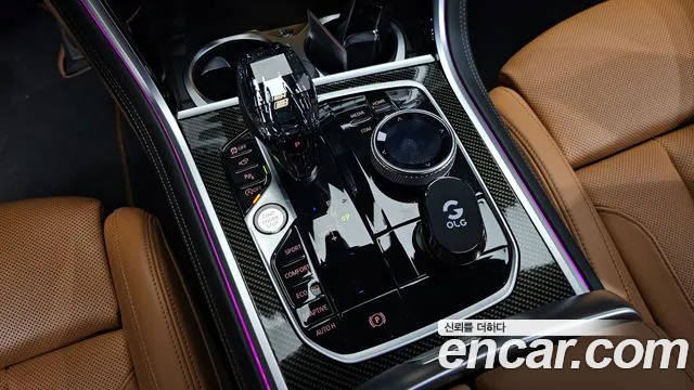 BMW 8-Series 2022 thumb 8