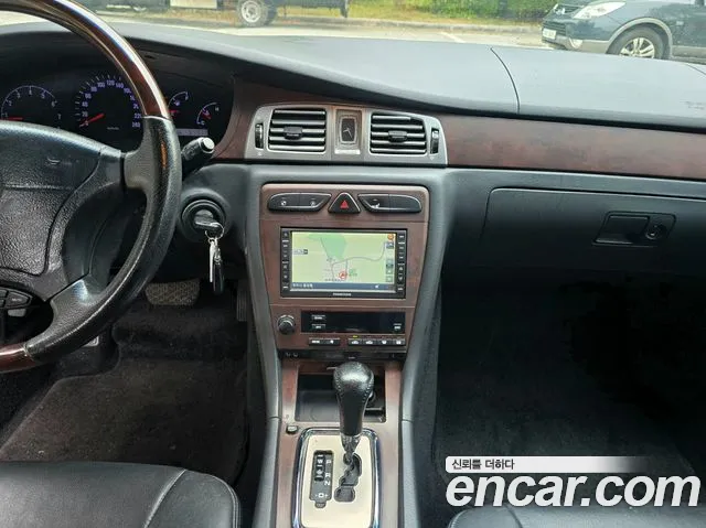 KG_Mobility_Ssangyong Chairman 2011 thumb 7