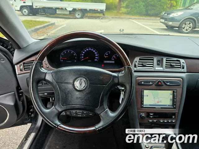 KG_Mobility_Ssangyong Chairman 2011 thumb 8