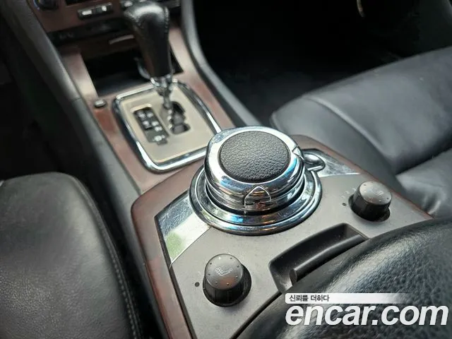 KG_Mobility_Ssangyong Chairman 2011 thumb 9