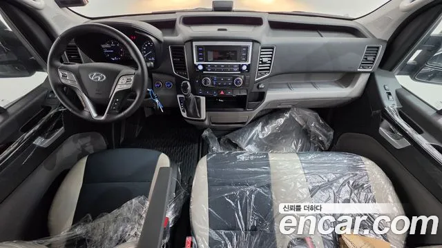 Hyundai Staria 2024 thumb 7