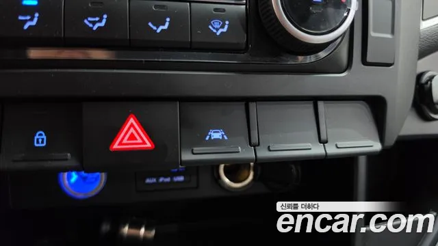 Hyundai Staria 2024 thumb 12