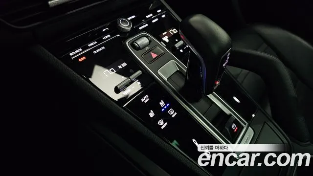 Porsche Cayenne 2019 thumb 9