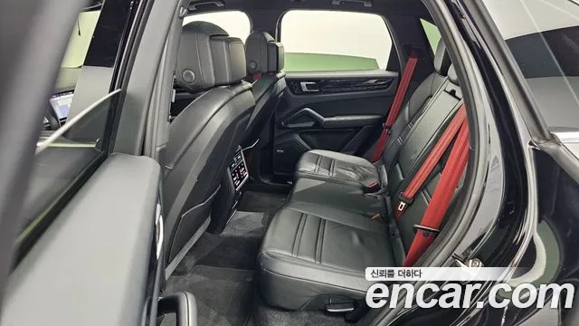 Porsche Cayenne 2019 thumb 12