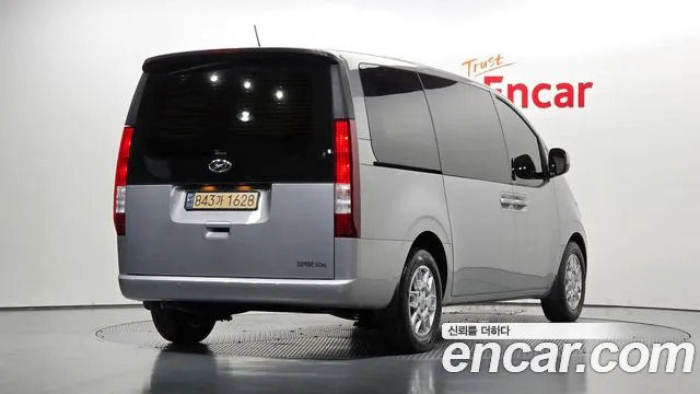 Hyundai Staria 2022 thumb 2