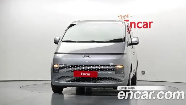 Hyundai Staria 2022 thumb 3
