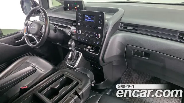 Hyundai Staria 2022 thumb 7