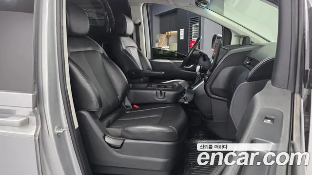 Hyundai Staria 2022 thumb 11