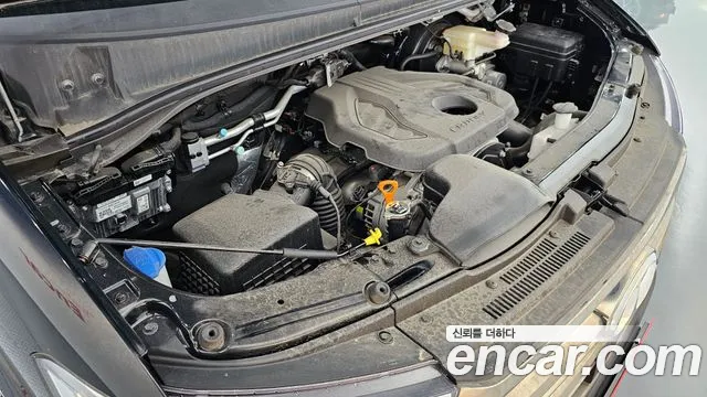 Hyundai Staria 2024 thumb 6