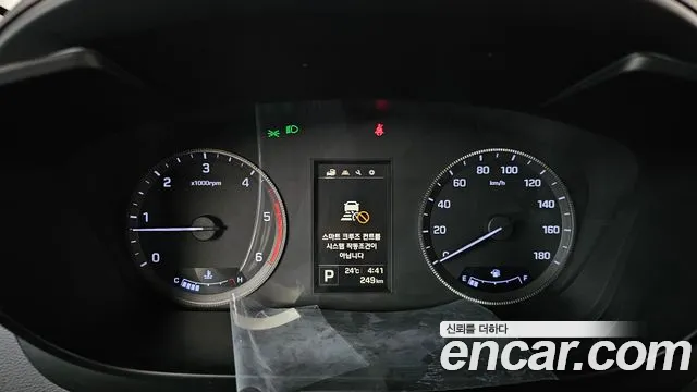 Hyundai Staria 2024 thumb 8
