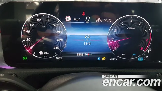Mercedes-Benz CLA 2026 thumb 8