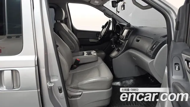 Hyundai Starex 2020 thumb 11